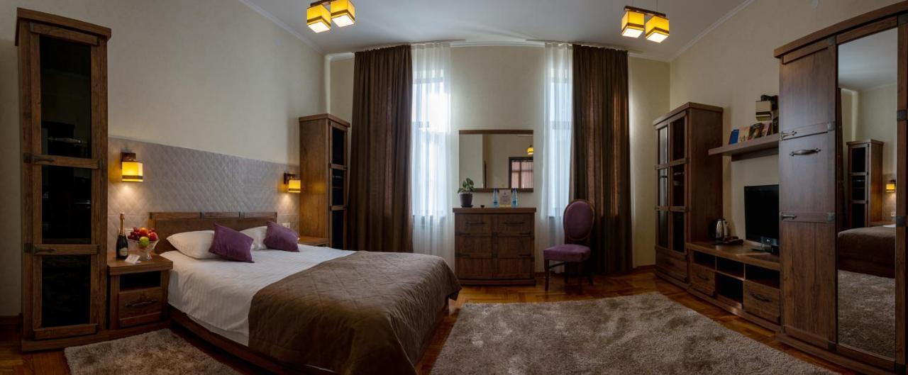 Hotel Star Mukatsjeve Eksteriør bilde