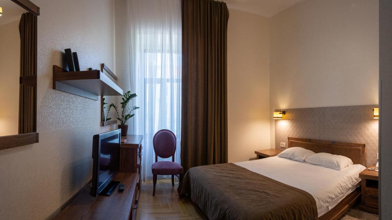 Hotel Star Mukatsjeve Eksteriør bilde